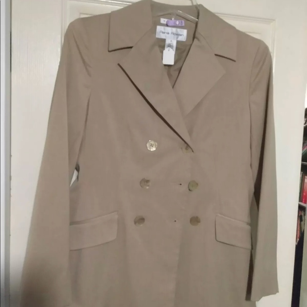 Firm Firm! Really Cute Rena Rowan Woman’s Khaki Blazer Size 8